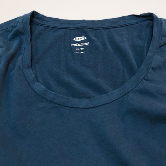 💫4/30 OLD NAVY Relaxed Fit Scoop Neck Tee - Picture 3 of 3